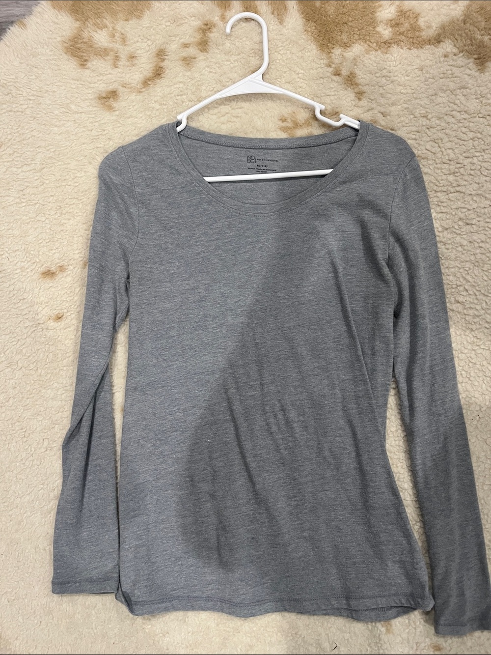 No Boundaries Women's Gray Long Sleeve Crew Neck Top